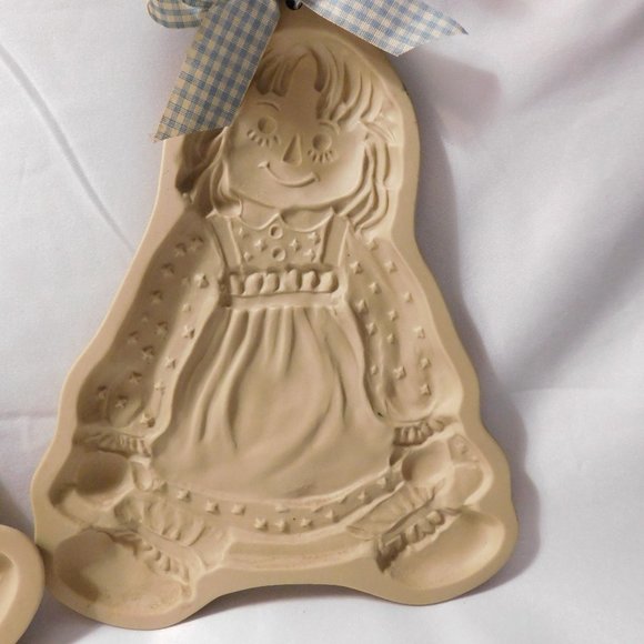 Vintage Raggedy Ann & Andy Brown Bag Cookie Art Hill Design Ceramic Molds 1980's - Picture 3 of 6